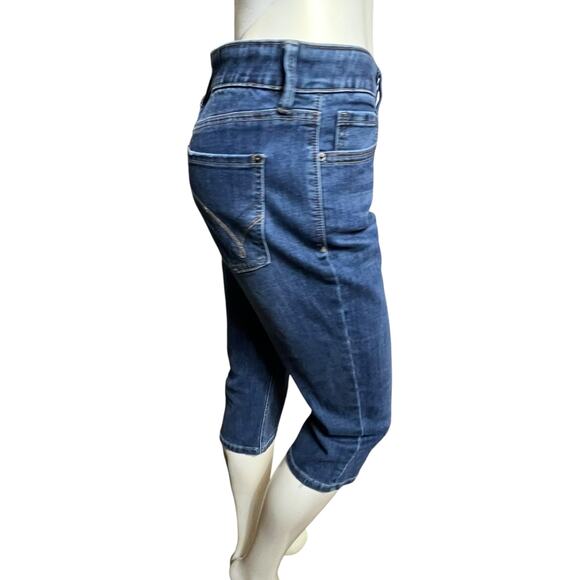 Denim Capris by Lincoln Outfitter, Size 8, Cotton-Polyester Blend Casual Comfort - Picture 2 of 16